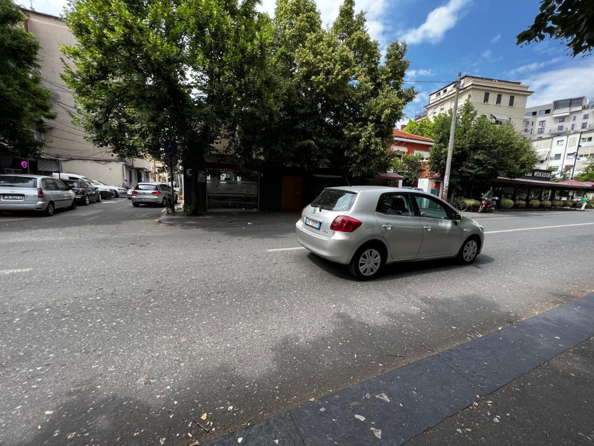 Boulevard Apartment Tirana Exterior foto